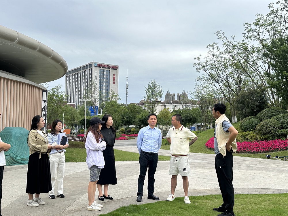 信息標(biāo)題	成華城投公司黨委書記、董事長(zhǎng)羅渝江帶隊(duì)調(diào)研高鐵城市公園產(chǎn)業(yè)運(yùn)營(yíng)情況